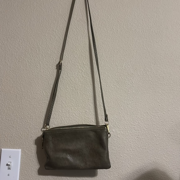 Jen & Co Olive Leather Crossbody Bag - Picture 2 of 6